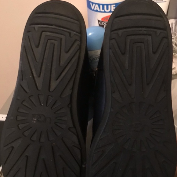 Leather Ugg’s - Picture 5 of 5